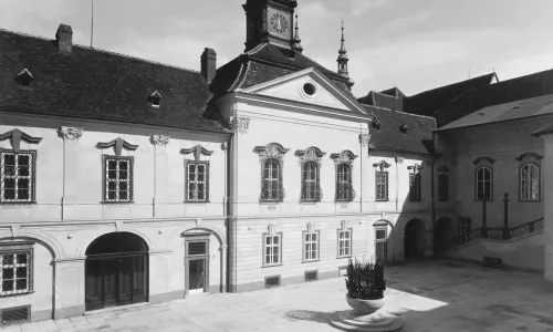 C124 New Town Hall reconstruction 